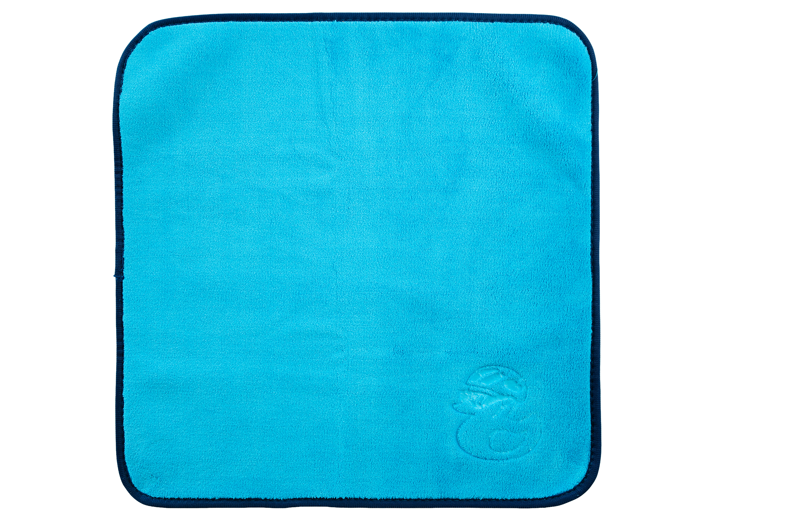 Das Mikrofasertuch – Premium 800 g/m² ist ein hellblaues, rechteckiges Mikrofasertuch mit abgerundeten Ecken und dunkelblauer Einfassung, das flach auf weißem Hintergrund abgebildet ist. Eine Ecke ziert eine geprägte Comicfigur.